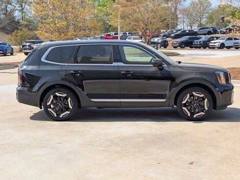 Used 2024 Kia Telluride EX w/ EX Captain's Chair Package FWD image 6