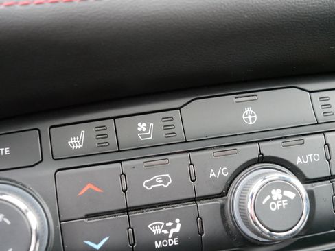 Certified 2023 Dodge Durango GT image 32