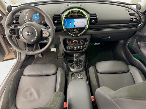 Used 2023 MINI Cooper Clubman S w/ Premium Package FWD image 17