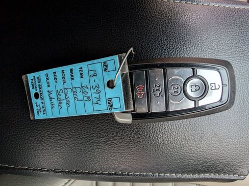 Used 2019 Ford Fusion SEL image 25