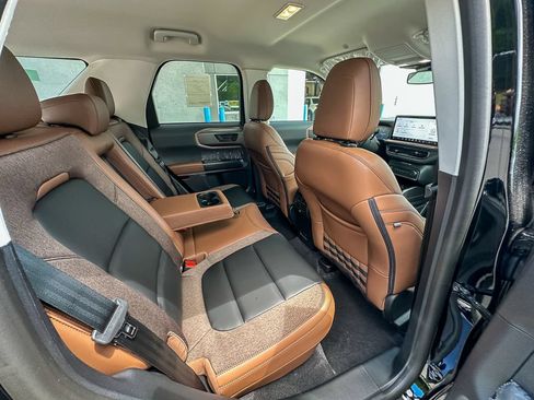 New 2026 Ford Bronco Sport Outer Banks AWD/4WD image 4