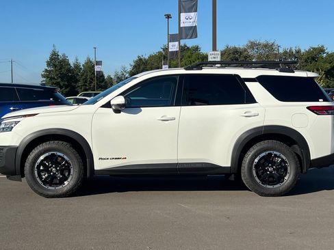 Certified 2025 Nissan Pathfinder Rock Creek image 7