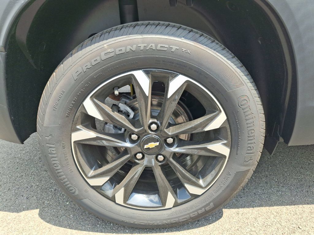 Used 2023 Chevrolet TrailBlazer LT FWD image 14