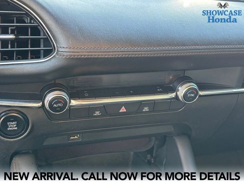 Used 2019 MAZDA MAZDA3 Sedan image 9