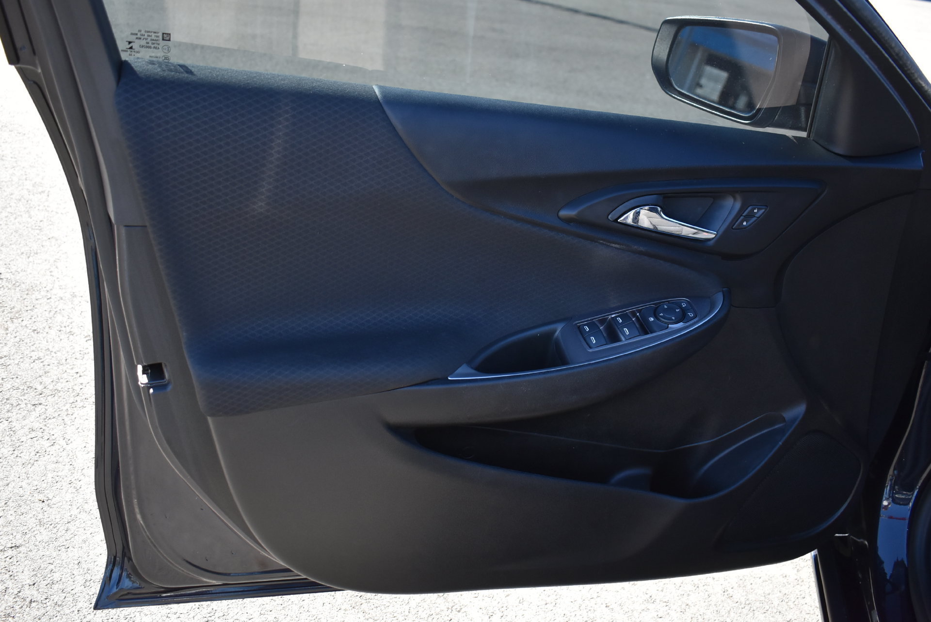 Used 2022 Chevrolet Malibu LS FWD image 12