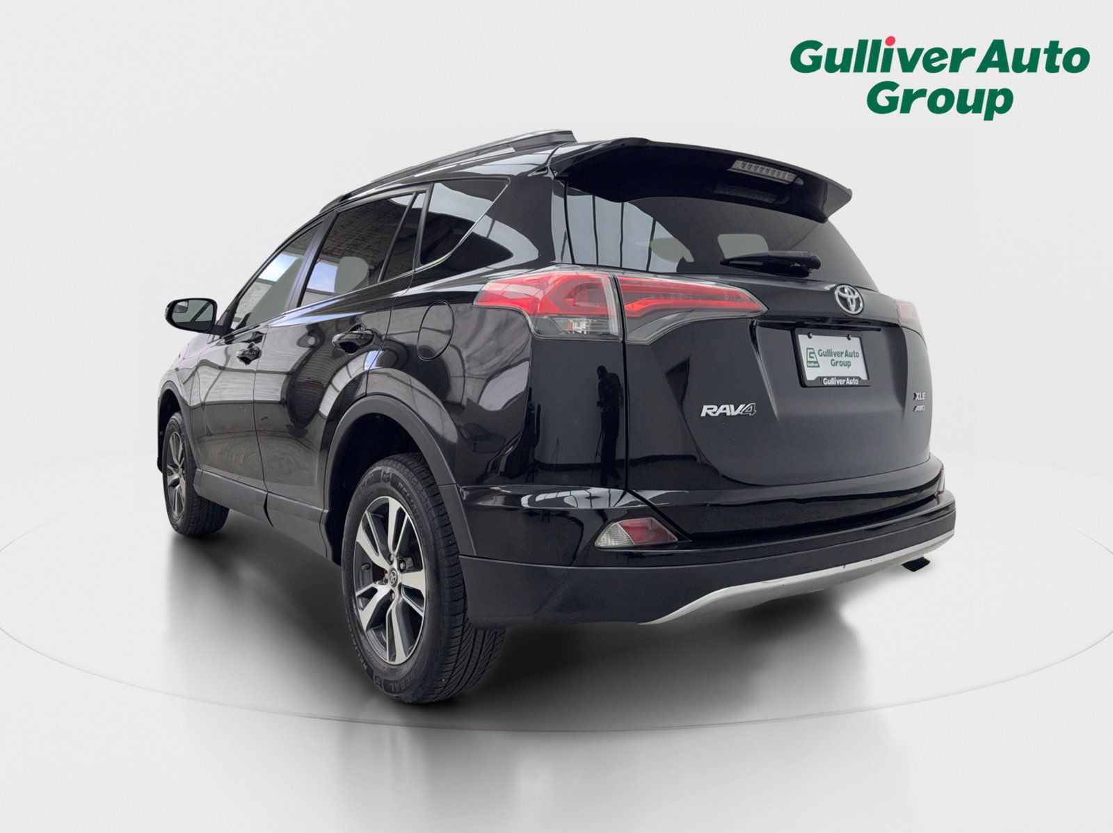 Used 2017 Toyota RAV4 XLE w/ Plus Special Value Package AWD/4WD image 5
