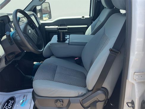 Used 2014 Ford F250 XLT AWD/4WD image 2