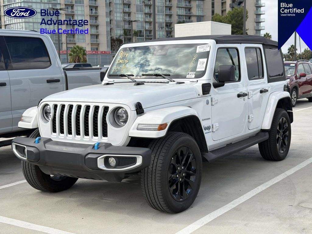 Used 2023 Jeep Wrangler Unlimited Sahara w/ Safety Group AWD/4WD image 10