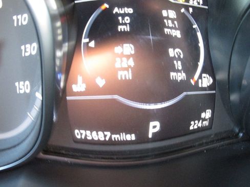 Used 2018 Land Rover Discovery Sport HSE image 55