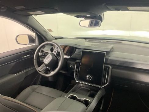 Used 2025 GMC Acadia AT4 AWD/4WD image 30