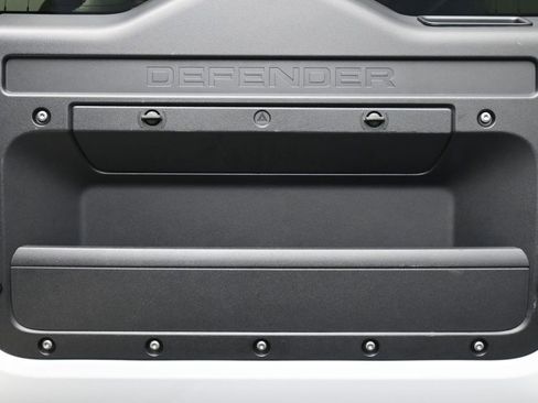 Used 2020 Land Rover Defender 110 HSE image 23