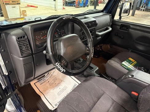Used 2001 Jeep Wrangler Sport image 36