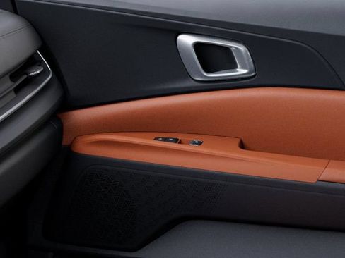 New 2026 Kia Carnival EX FWD image 25