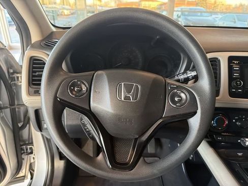 Used 2021 Honda HR-V LX image 27