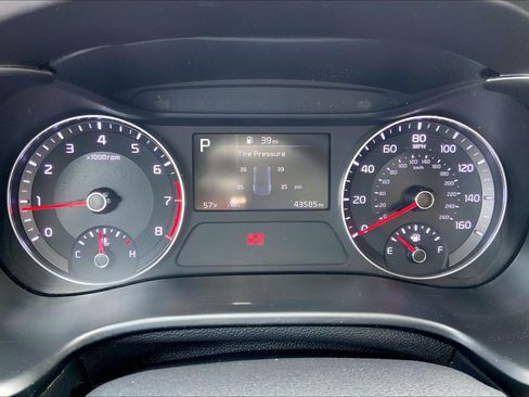 Used 2023 Kia Forte LXS FWD image 22