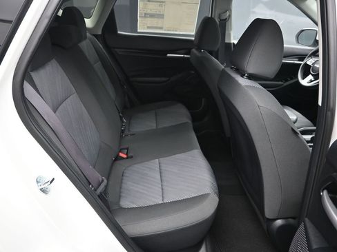 Certified 2025 Kia Seltos LX image 33