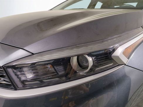 Used 2023 Kia Forte LXS image 10