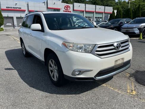 Used 2013 Toyota Highlander SE AWD/4WD image 3