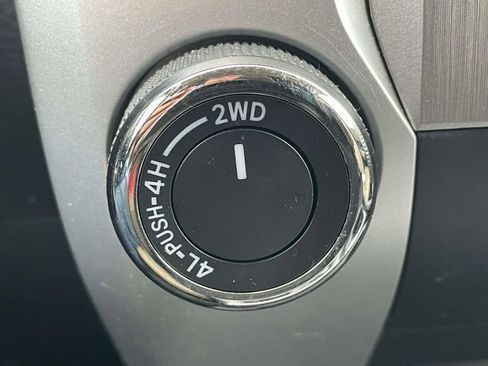 Used 2016 Toyota Tundra Limited image 29