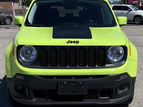 Used 2017 Jeep Renegade Altitude AWD/4WD image 8