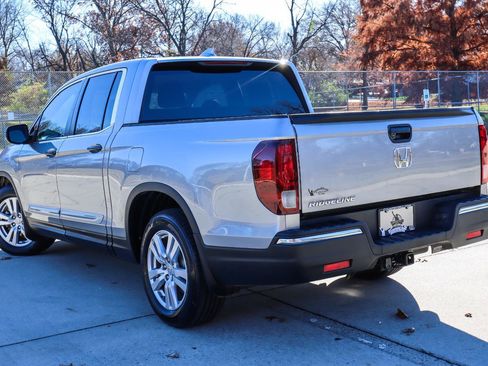 Used 2019 Honda Ridgeline RT image 12