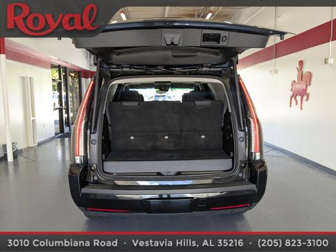 Used 2020 Cadillac Escalade Luxury RWD image 13