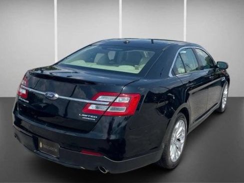 Used 2018 Ford Taurus Limited FWD image 10