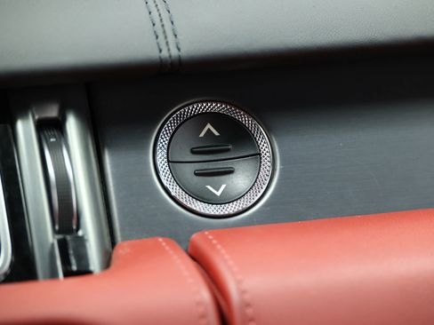 Used 2020 Land Rover Range Rover SV Autobiography Dynamic image 30