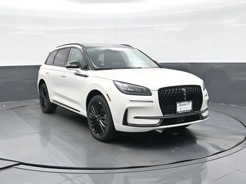 New 2026 Lincoln Corsair Premiere image 15