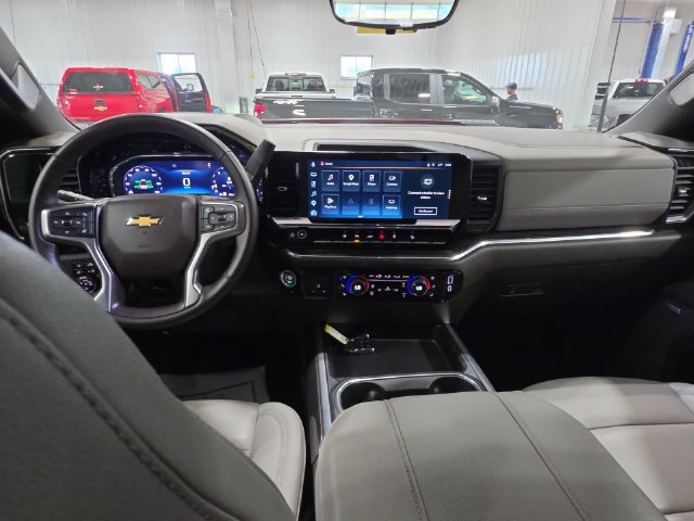 Used 2025 Chevrolet Silverado 3500 LTZ w/ LTZ Premium Package AWD/4WD image 9