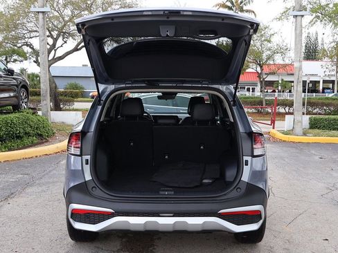 Used 2025 Kia Sportage EX image 19
