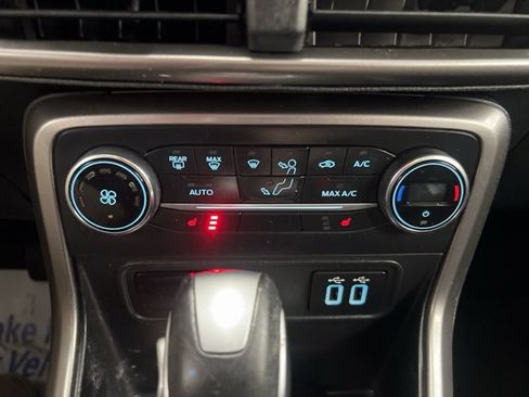 Used 2020 Ford EcoSport SE w/ SE Convenience Package AWD/4WD image 31