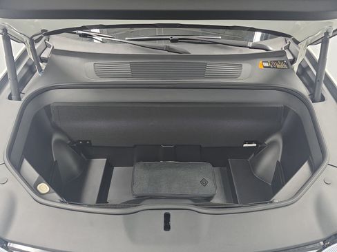 Used 2024 Rivian R1S Adventure AWD/4WD image 14