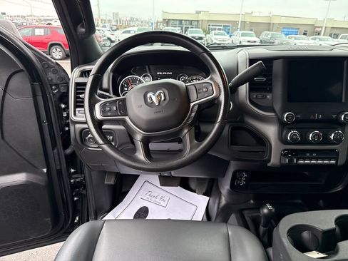 Used 2024 RAM 2500 Tradesman w/ Chrome Appearance Group image 17