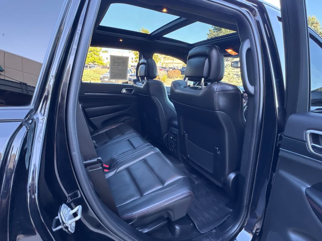 Used 2018 Jeep Grand Cherokee Trailhawk w/ Trailhawk Luxury Group AWD/4WD image 23