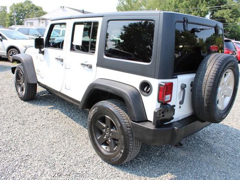 Used 2016 Jeep Wrangler Unlimited Sport w/ Quick Order Package 24S AWD/4WD image 9