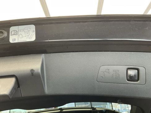 Used 2020 Lincoln Corsair Reserve w/ Equipment Group 201A image 27