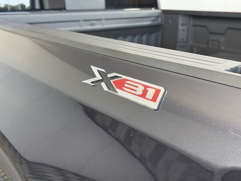 Certified 2025 GMC Sierra 1500 Elevation AWD/4WD image 17