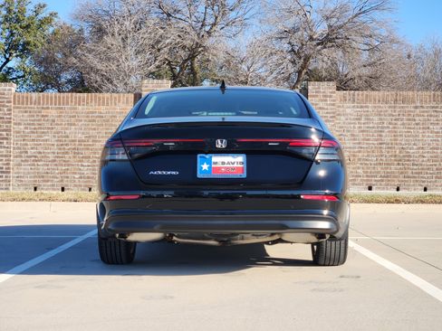 Certified 2024 Honda Accord LX image 7