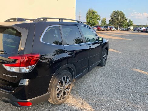 Used 2023 Subaru Forester Limited AWD/4WD image 4
