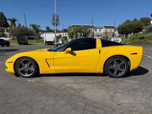 Used 2008 Chevrolet Corvette Coupe w/ Preferred Equipment Group RWD image 3