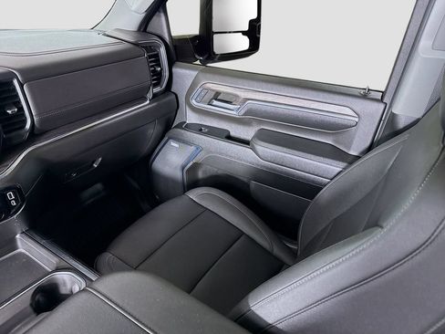 Used 2024 Chevrolet Silverado 3500 LTZ w/ LTZ Plus Package AWD/4WD image 29