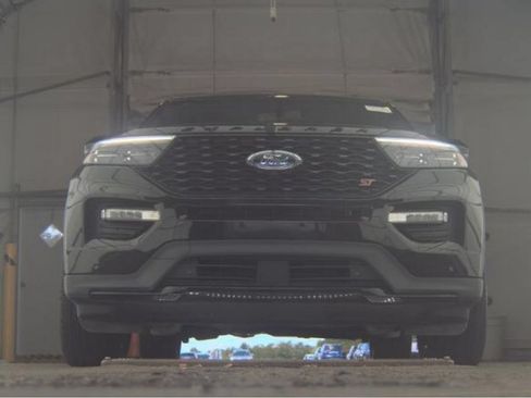 Used 2023 Ford Explorer ST w/ Equipment Group 401A AWD/4WD image 4