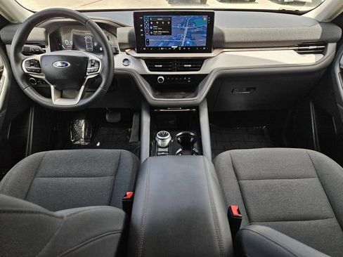 Used 2025 Ford Explorer Active RWD image 24