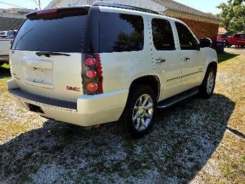 Used 2012 GMC Yukon Denali image 3