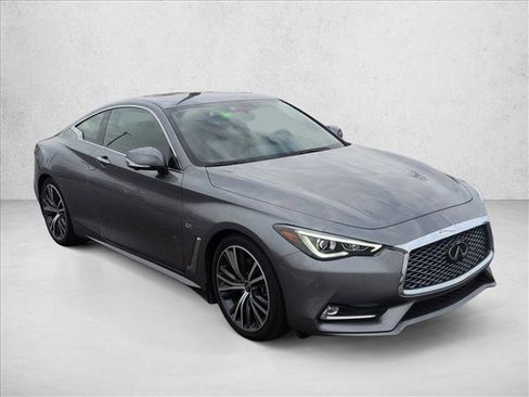 Used 2020 INFINITI Q60 3.0t Luxe w/ Essential Package image 3