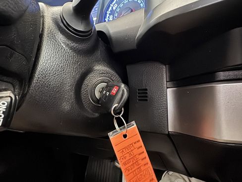 Used 2021 Toyota Tacoma SR w/ SR Convenience Package image 17