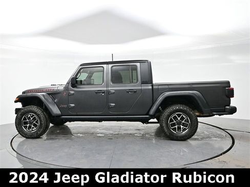 Used 2024 Jeep Gladiator Rubicon image 4