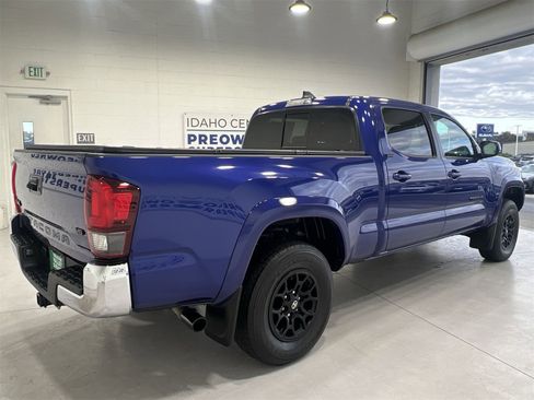 Used 2022 Toyota Tacoma SR5 image 8