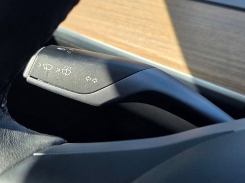 Used 2020 Tesla Model 3 Standard Range Plus RWD image 38